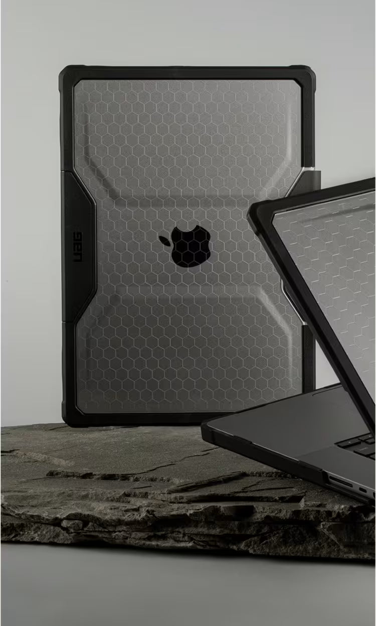 UAG รุ่น Plyo - เคส MacBook Air 13" (M5/M4/M3/M2) - สี Ice/Black
