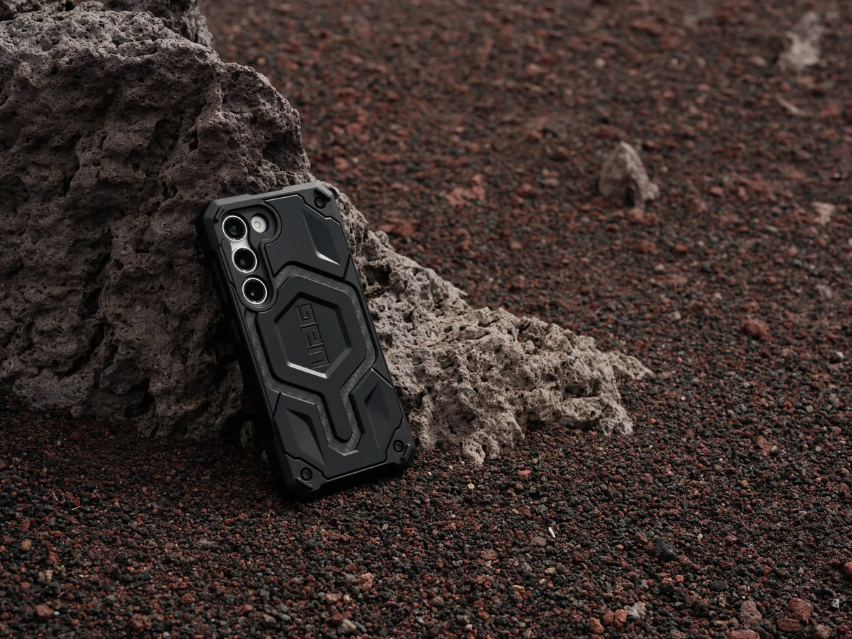 เคส UAG รุ่น Monarch Pro – Galaxy S23 Ultra – ลาย Carbon Fiber