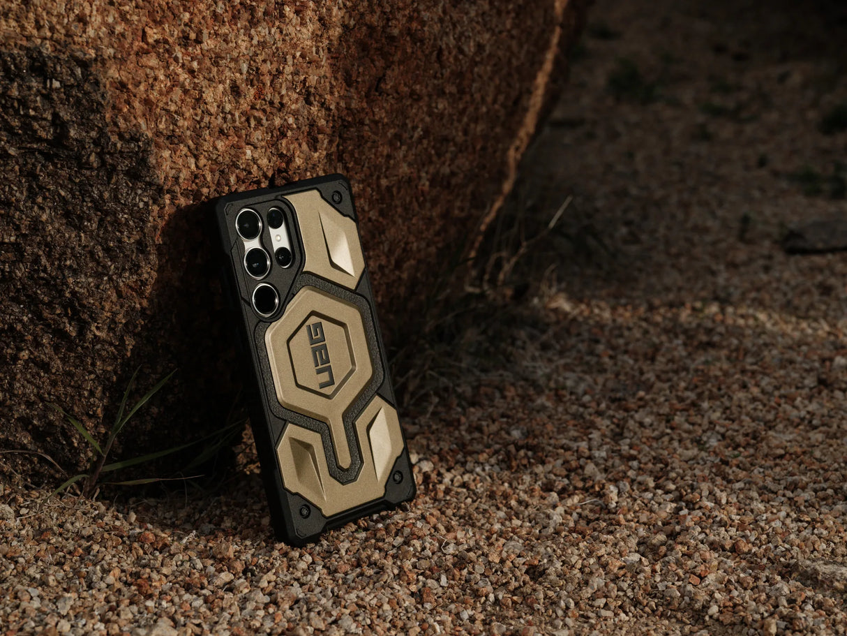 เคส UAG รุ่น Monarch Pro – Galaxy S23 Ultra – ลาย Carbon Fiber