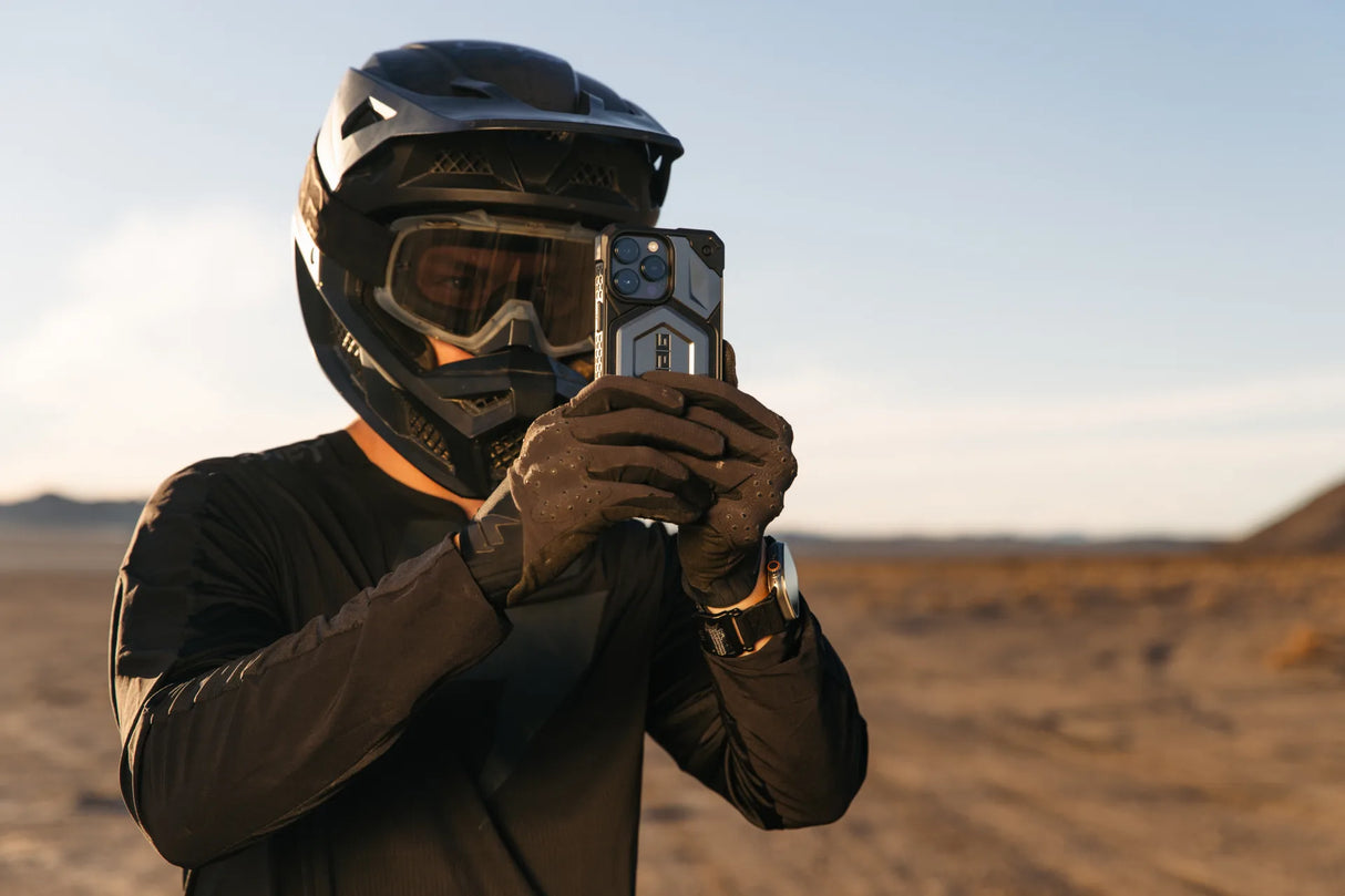 เคส UAG รุ่น Monarch Pro - iPhone 14 Pro - สี Black