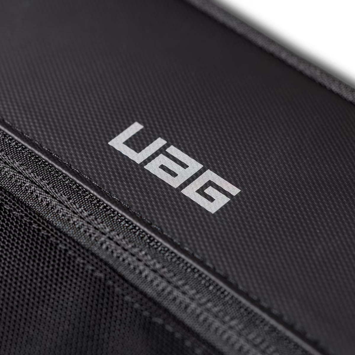 UAG รุ่น DRYOUT® Ultimate Laptop Sleeve 16″ – ซอง Laptop 16″ – สี Black