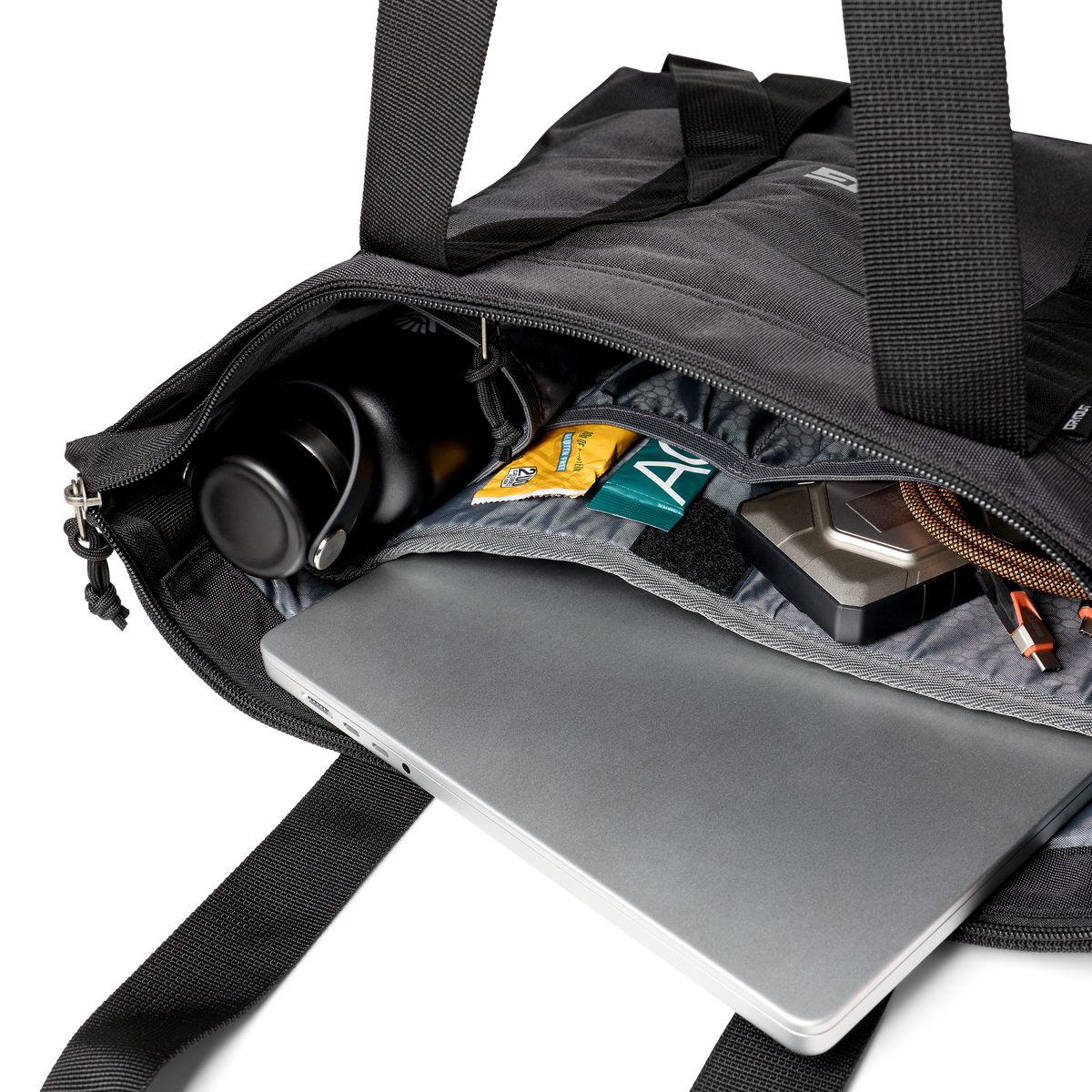 UAG รุ่น DRYOUT® Tech Tote - กระเป๋าโท้ท - สี Black