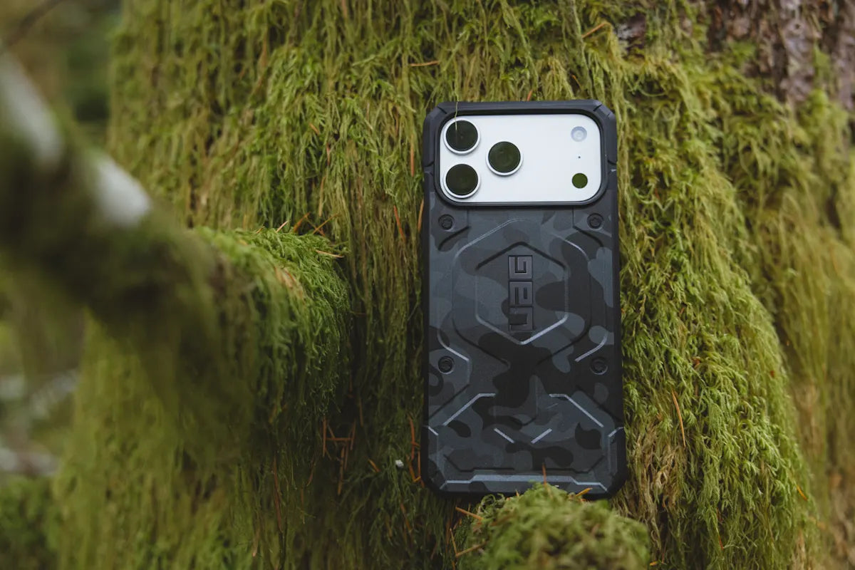 UAG รุ่น Pathfinder (Magsafe) - เคส iPhone 17 Pro Max - สี Midnight Camo SE