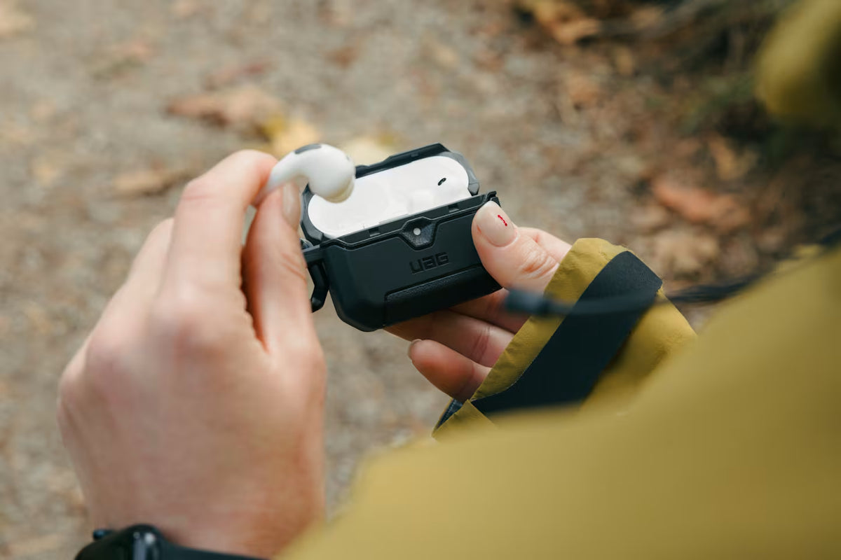 UAG รุ่น Scout - เคส Airpods Pro 3 - สี Smoke