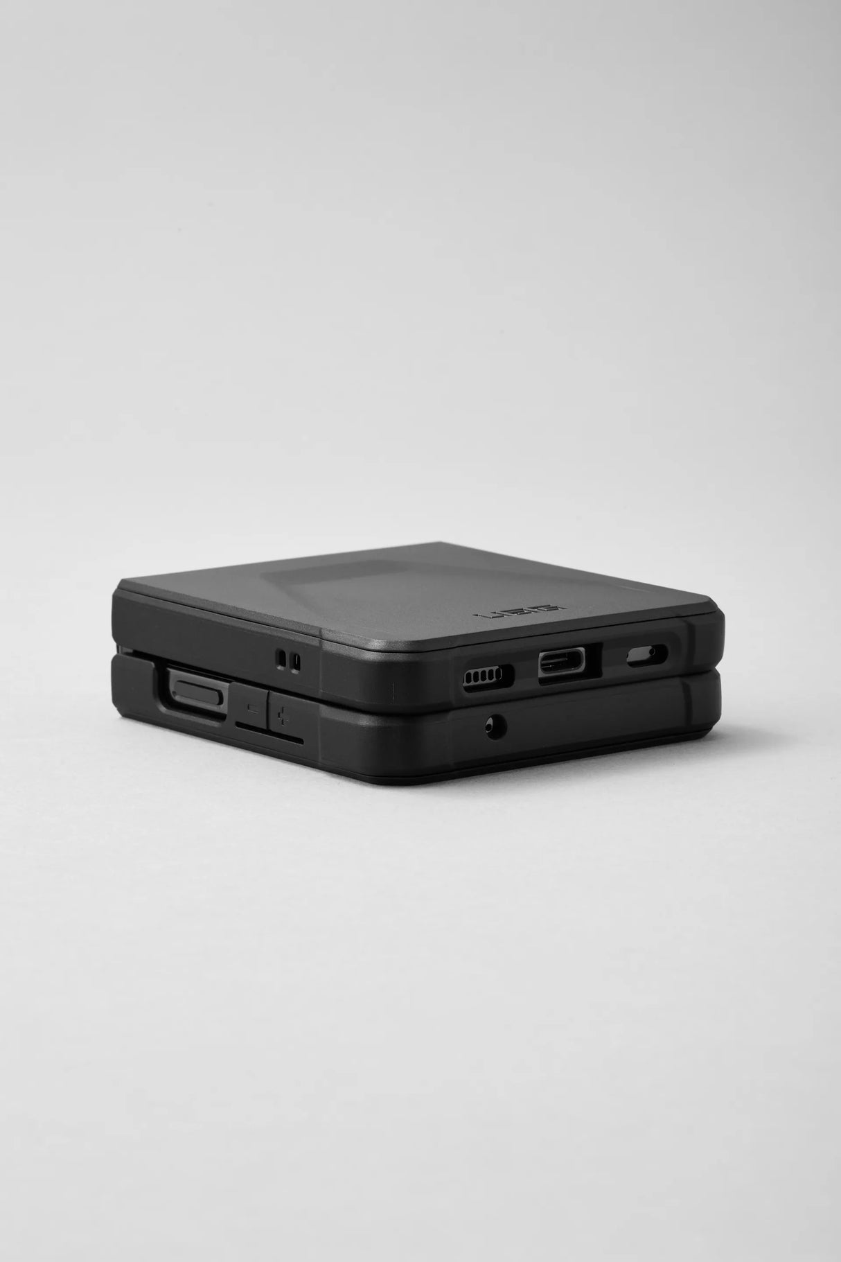 เคส UAG รุ่น Civilian - Galaxy Z Flip 4 - สี Black