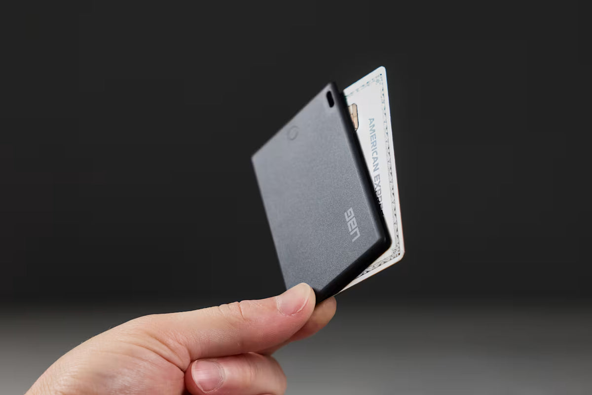 UAG รุ่น Metropolis Wallet with Tracker Card - ที่เก็บบัตรติดหลังมือถือ - สี Kevlar Black