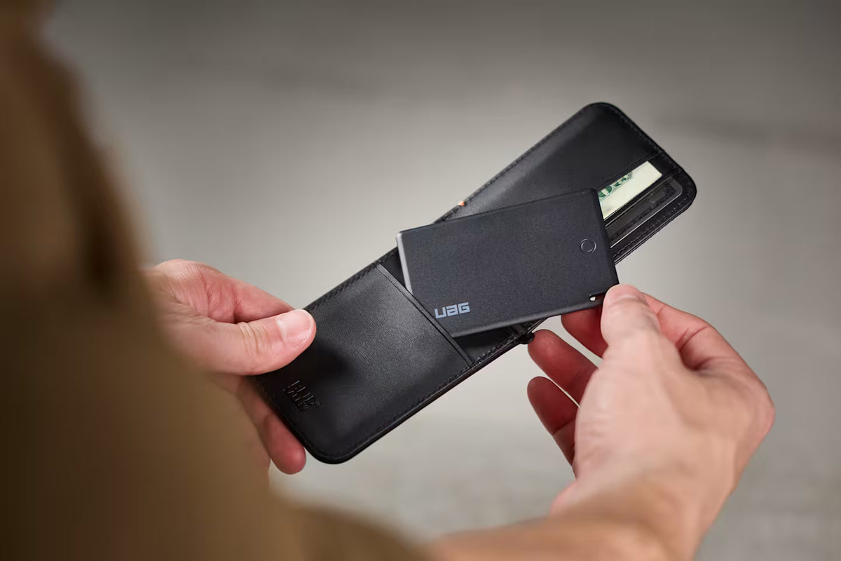 UAG รุ่น Metropolis Wallet with Tracker Card - ที่เก็บบัตรติดหลังมือถือ - สี Kevlar Black