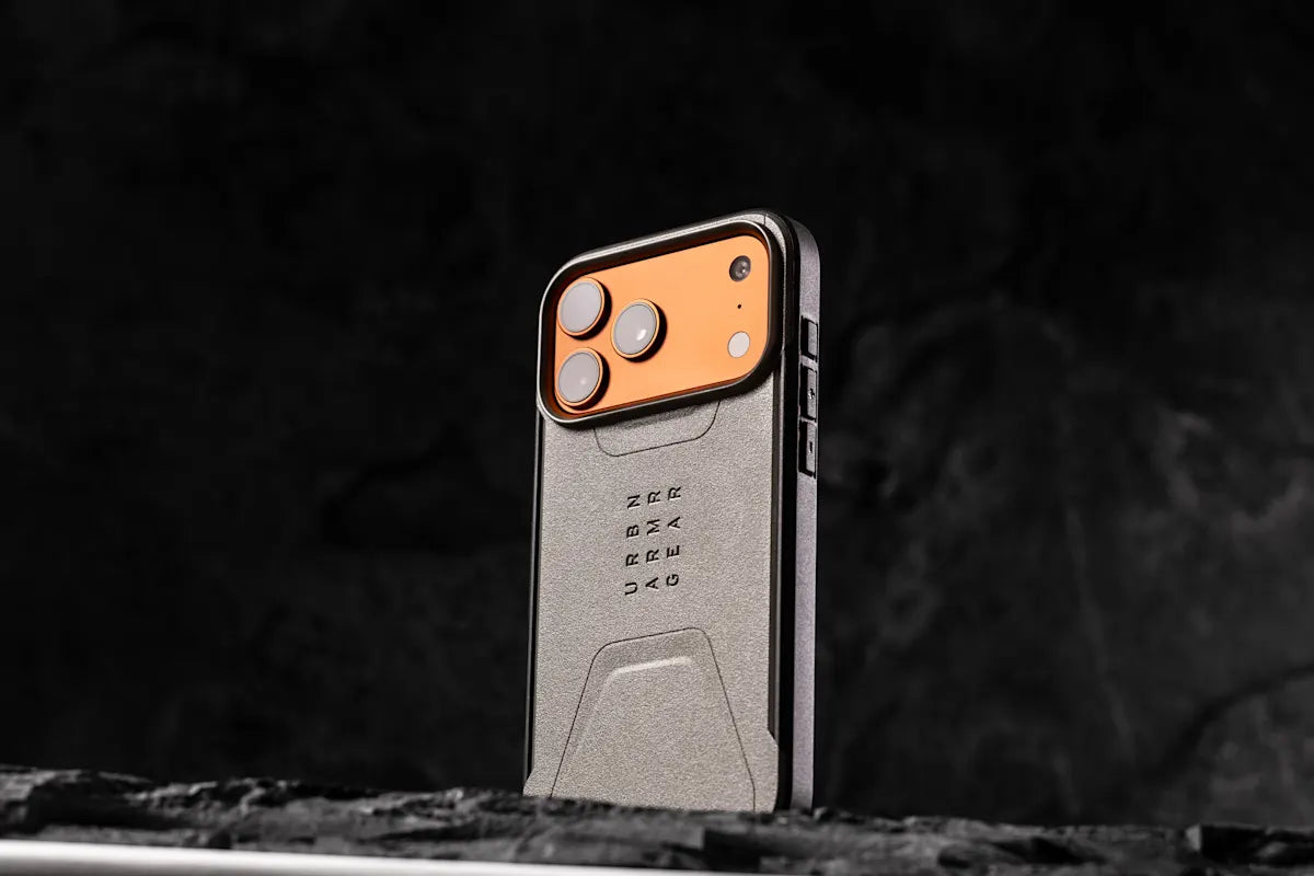 UAG รุ่น Civilian (Magsafe) - เคส iPhone 17 Pro Max - สี Olive/Orange
