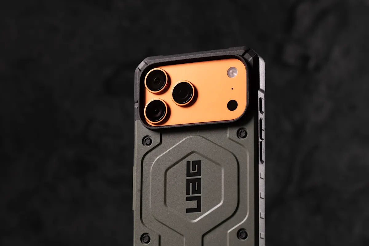 UAG รุ่น Pathfinder (Magsafe) - เคส iPhone 17 Pro Max - สี Heritage Yellow