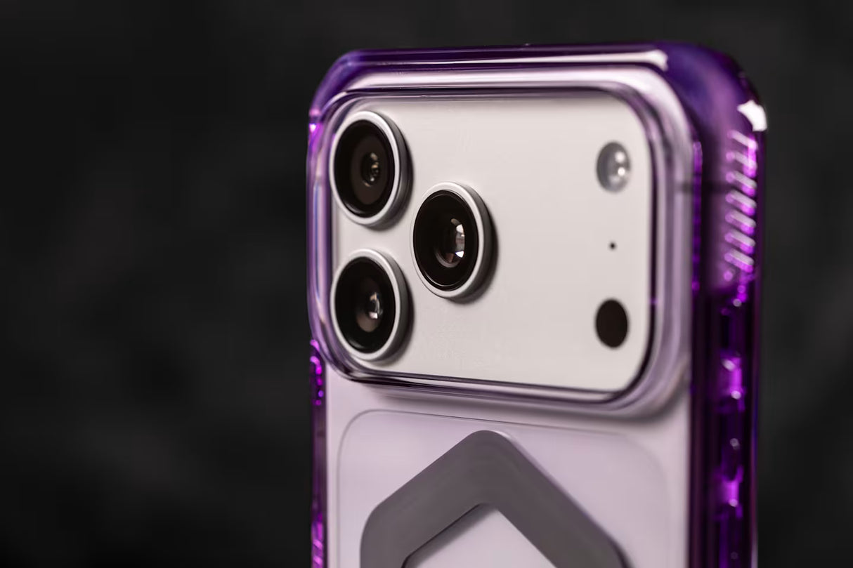UAG รุ่น Plyo Pro - เคส iPhone 17 Pro - สี Black/Clear Ombre