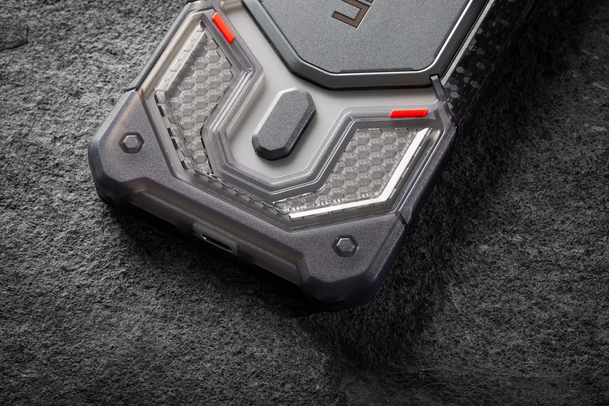 UAG รุ่น Monarch Pro (No Cap) - เคส iPhone 17 Pro Max / 18 Pro Max - สี VEIL/Ice