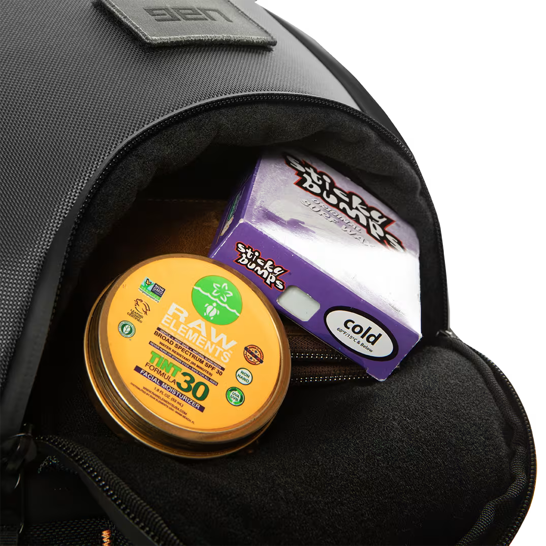 UAG รุ่น Backpack - กระเป๋าเป้สะพายหลัง ความจุ 18L - สี Grey