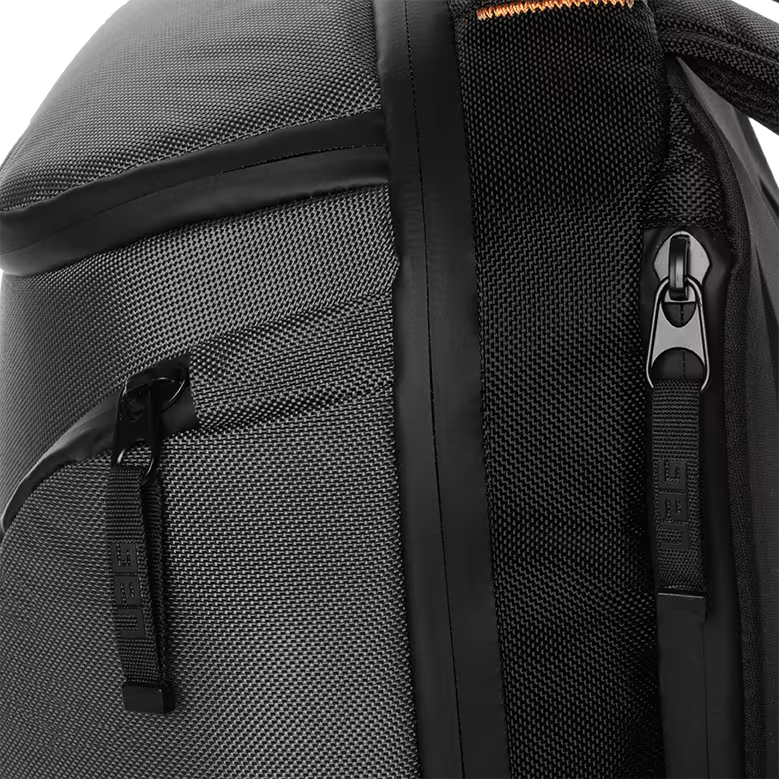 UAG รุ่น Backpack - กระเป๋าเป้สะพายหลัง ความจุ 18L - สี Grey