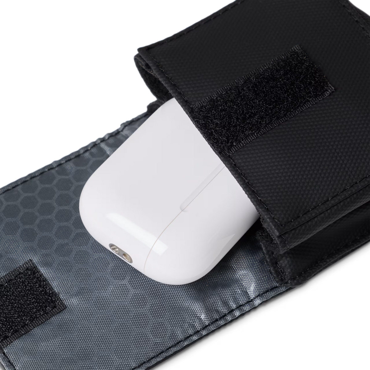 UAG รุ่น DRYOUT® Rescue AirPods Pouch – กระเป๋าดูดความชื้นใส่หูฟัง / AirPods – สี Black