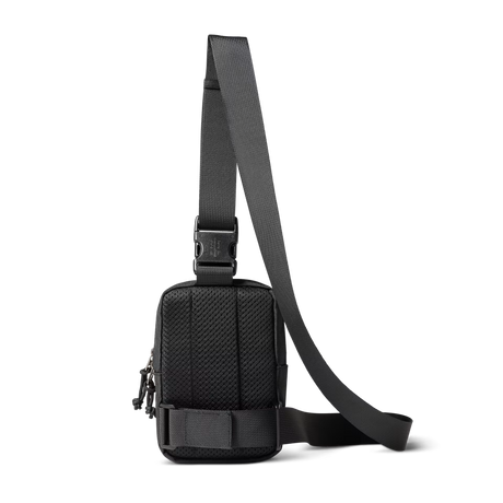 UAG รุ่น DRYOUT® Crossbody Sling – กระเป๋าคาดอก – สี Black