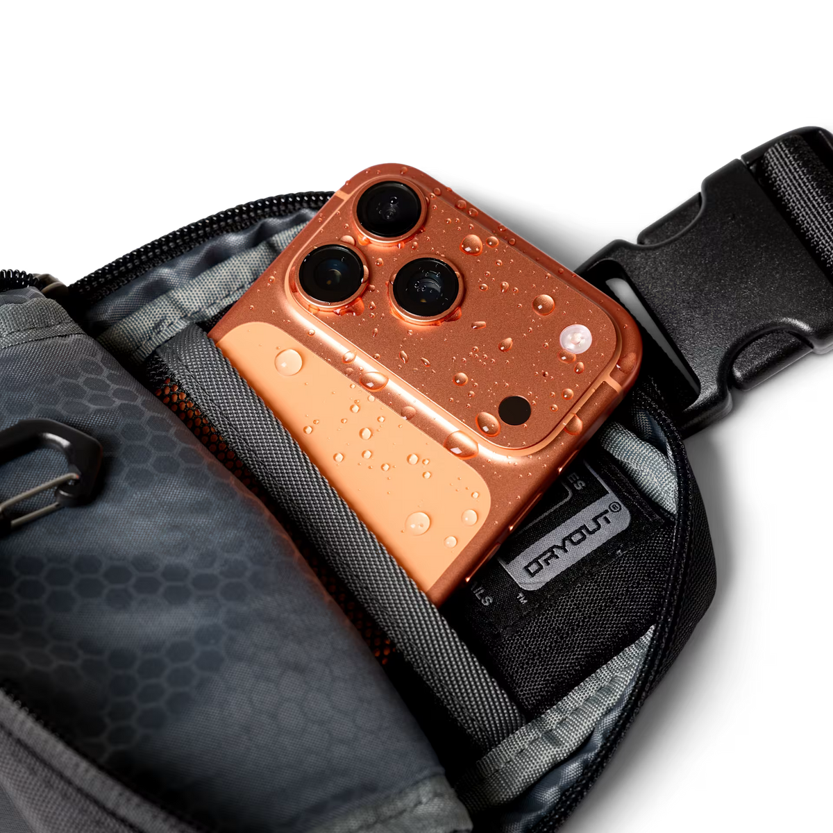 UAG รุ่น DRYOUT® Crossbody Sling – กระเป๋าคาดอก – สี Black