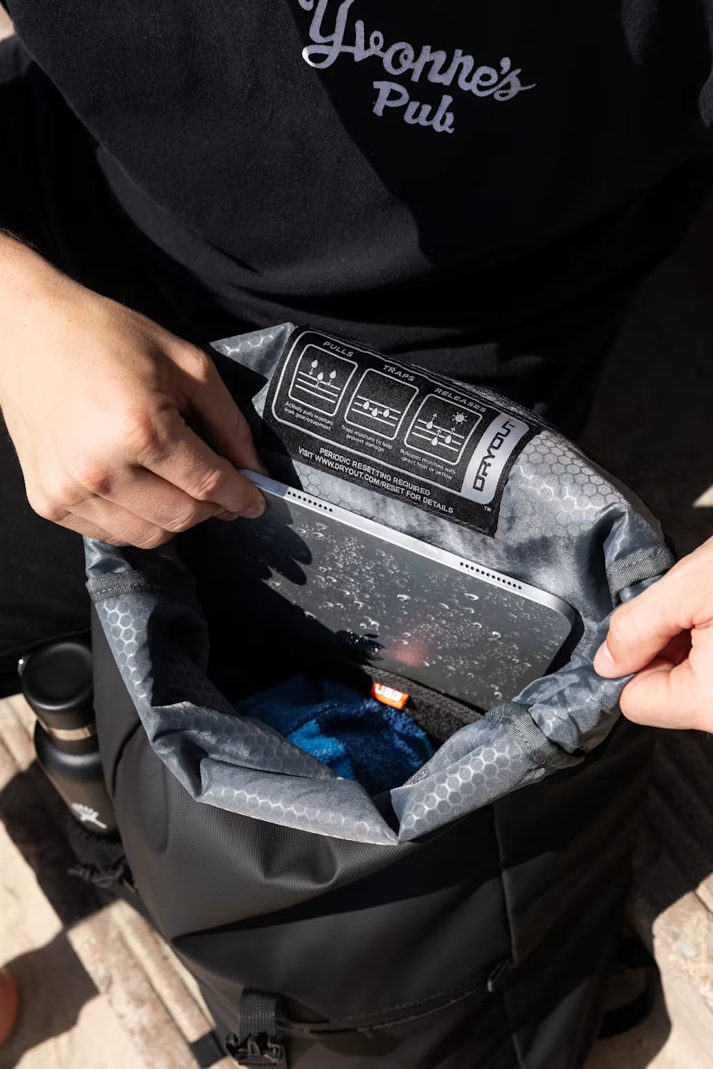 UAG รุ่น DRYOUT® Rolltop Backpack 18L – กระเป๋าเป้ – สี Black