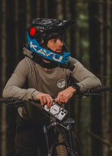 UAG รุ่น Monarch Pro - เคส iPhone 17 Pro Max - สี Titanium