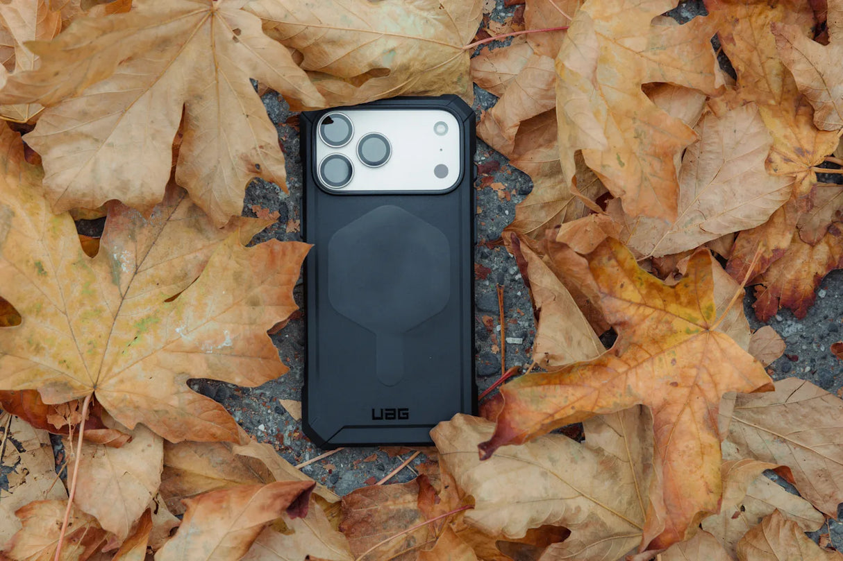 UAG รุ่น Essential Armor (MagSafe) - เคส iPhone 17 Pro Max - สี Black
