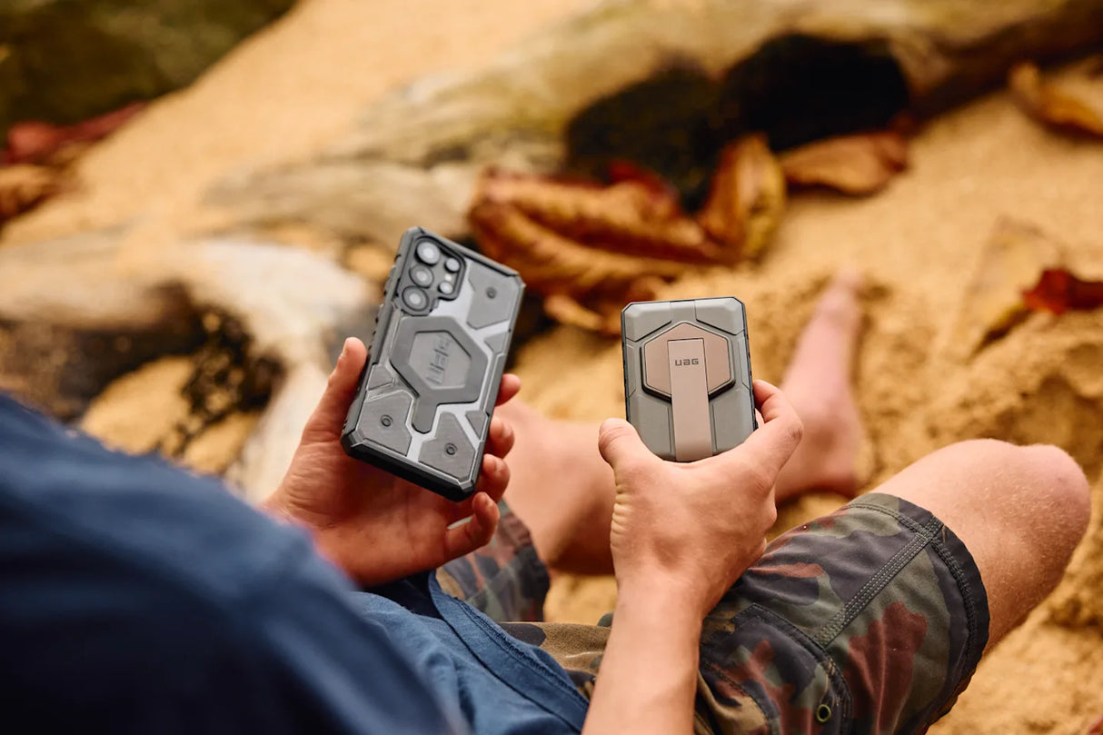 UAG รุ่น Pathfinder Clear with Magnetic - เคส Galaxy S25 Plus - สี Ash