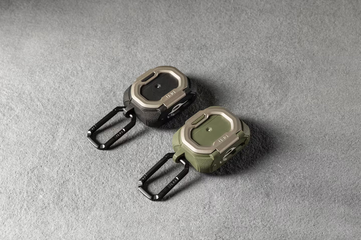 UAG รุ่น Monarch - เคส AirPods Pro 3 - สี Black/Silver