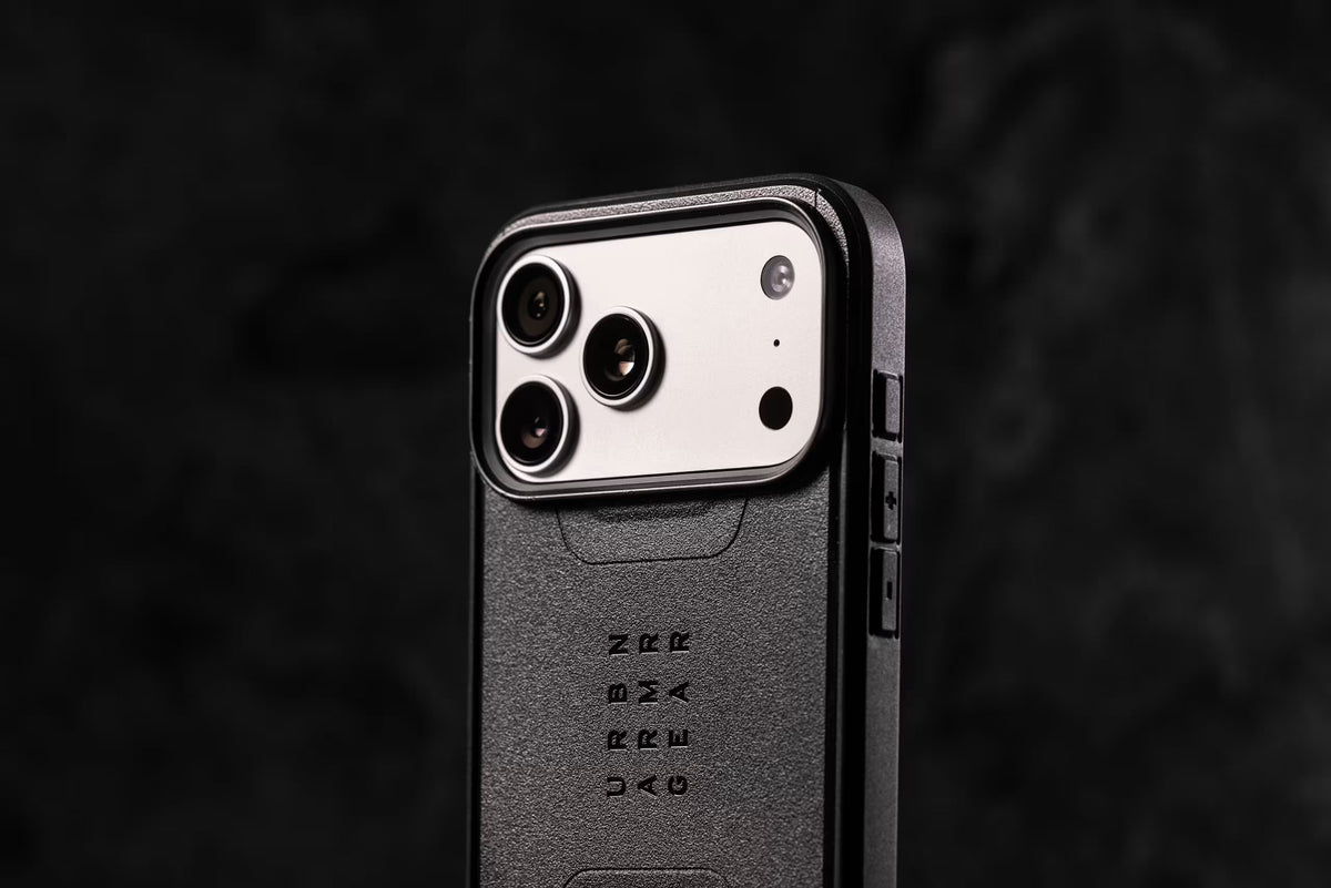 UAG รุ่น Civilian (Magsafe) - เคส iPhone 17 Pro / 18 Pro - สี Burgundy
