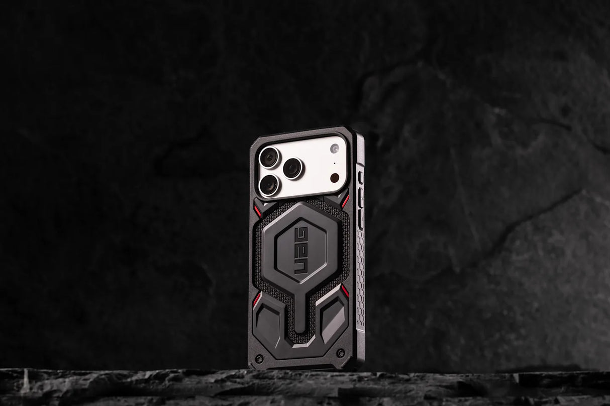 UAG รุ่น Monarch Pro - เคส iPhone 17 Pro - สี Kevlar Black