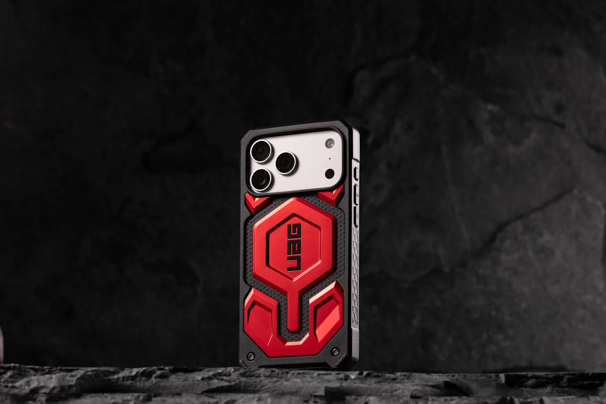 UAG รุ่น Monarch Pro - เคส iPhone 17 Pro Max - สี Crimson
