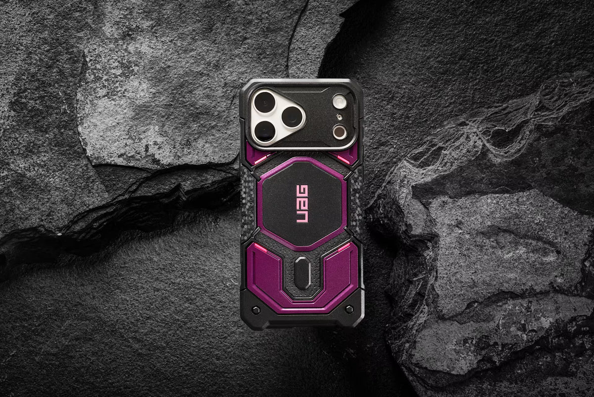 UAG รุ่น Monarch Pro (Cap) - เคส iPhone 17 Pro Max / 18 Pro Max - สี Carbon Fiber